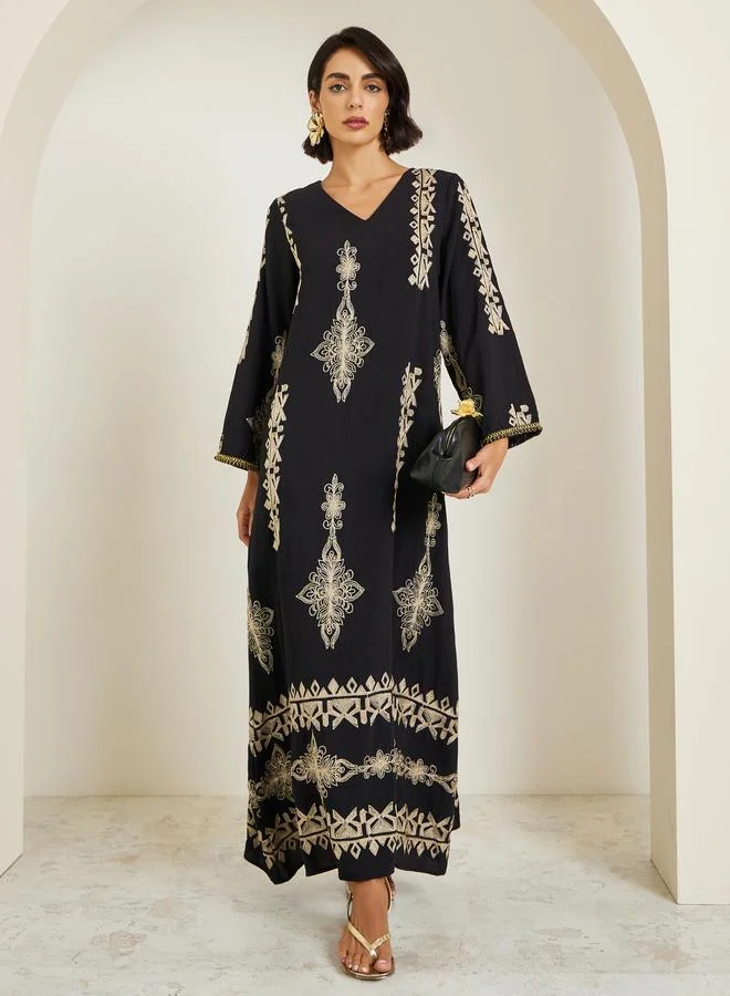 Amirah Women Black Embroidered A-Line Jalabiya